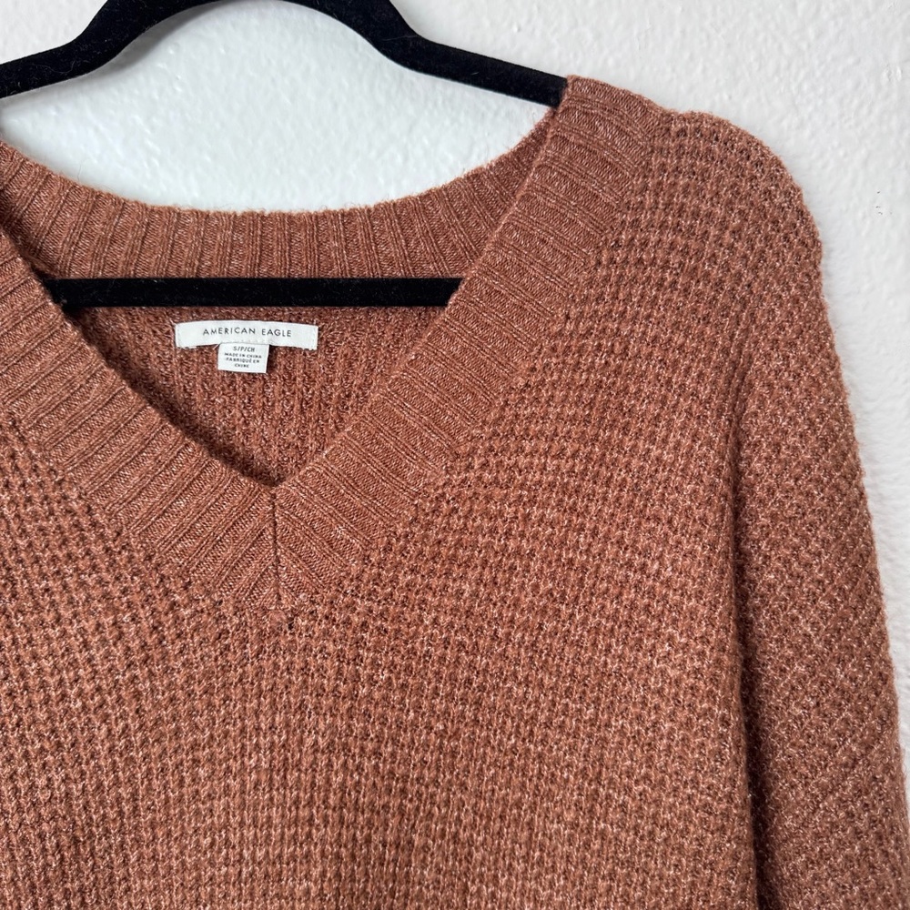 American Eagle Outfitters Women's Tan V-Neck Sweater
